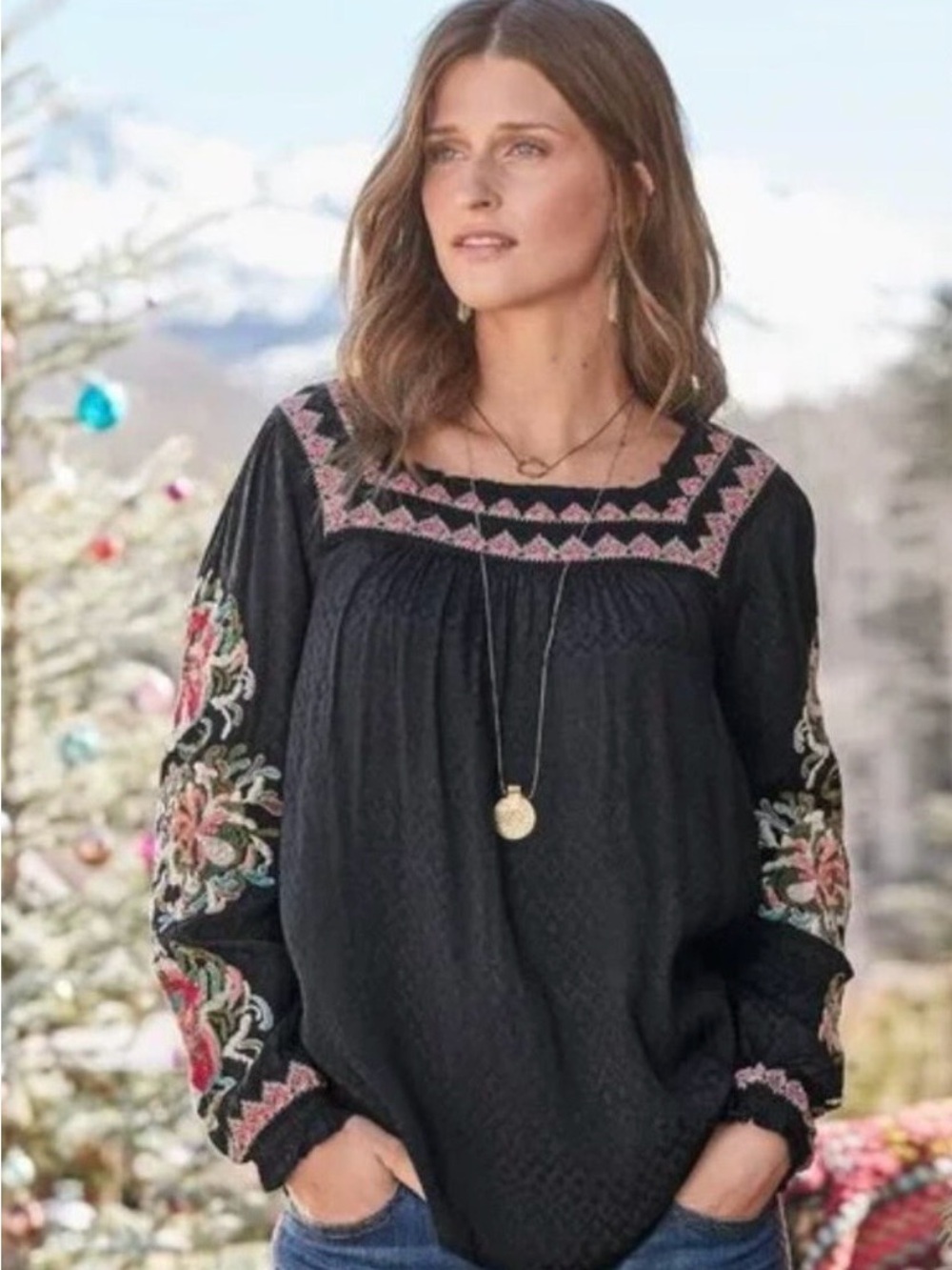 Sundance Artists Vision Black, Floral Embroidered Tunic Blouse, Long Sleeve, S